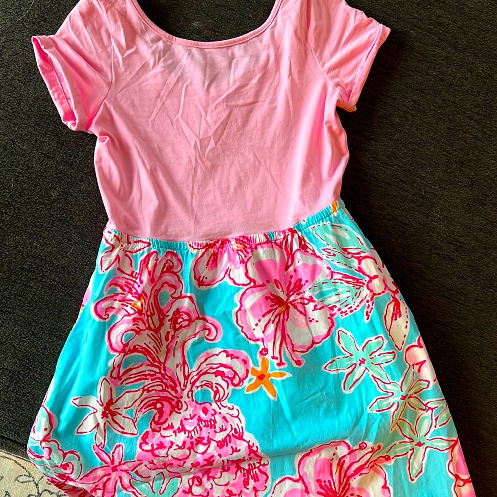 Excellent condition worn once Lily Pulitzer dress